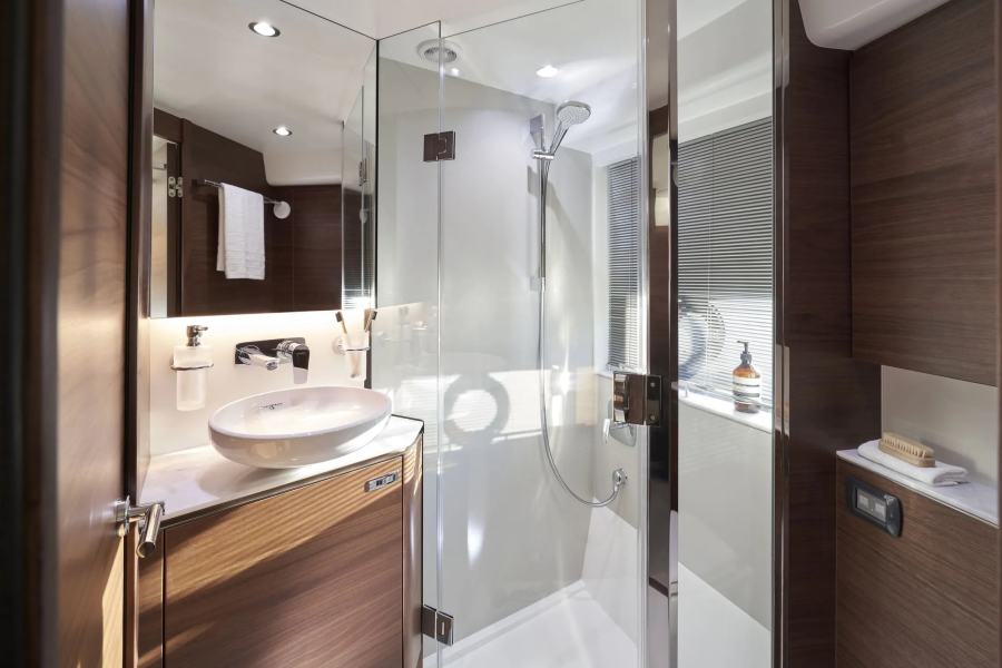 Princess V50 (16.02 m, New) for Sale (10)