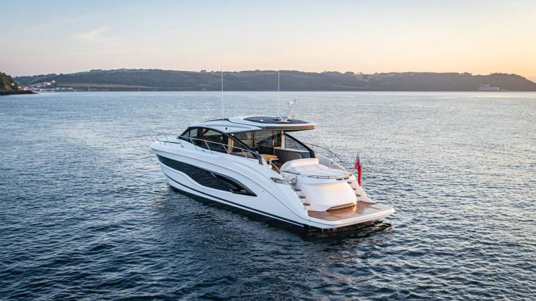 Princess V55 (17.81 m, New) for Sale (2)
