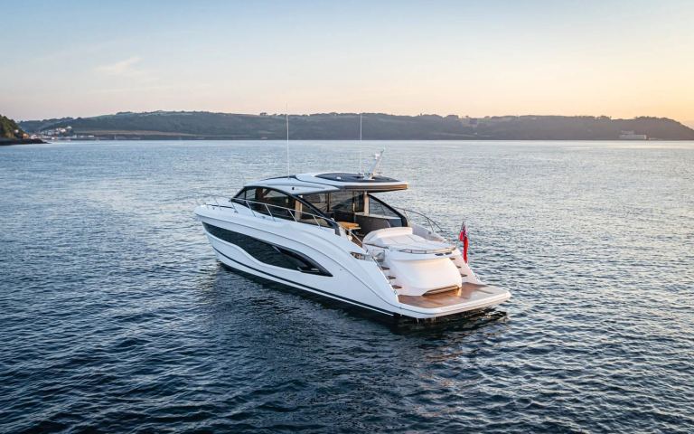 Princess V55 (17.81 m, New) for Sale (2)
