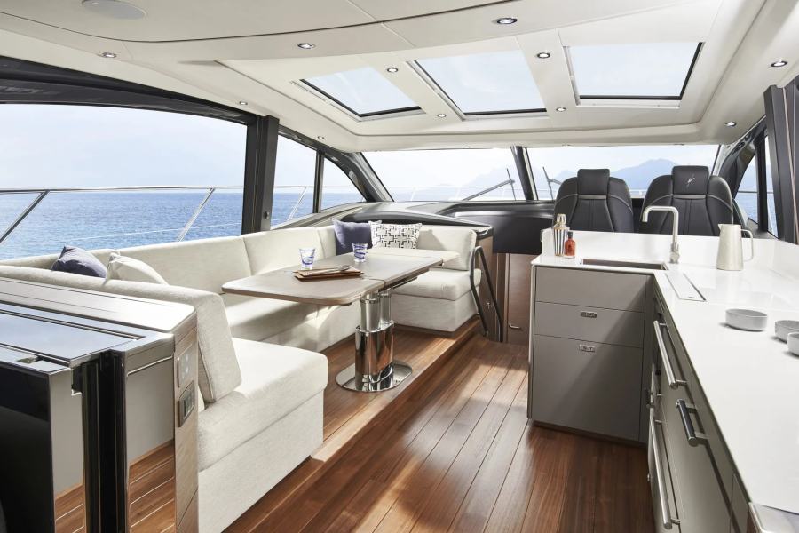 Princess V55 (17.81 m, New) for Sale (6)