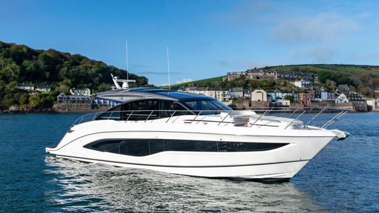 Princess V55 (17.8 m, 2025) for Sale in Monaco (4)