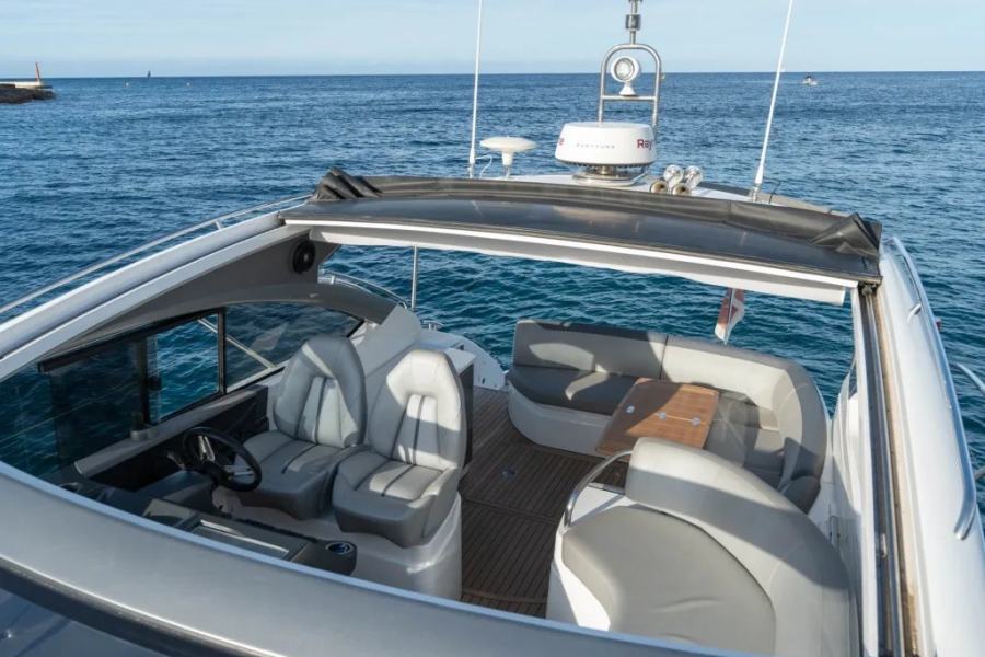Princess V40 (12.98 m, 2021) à vendre à La Valette, Malte (15)