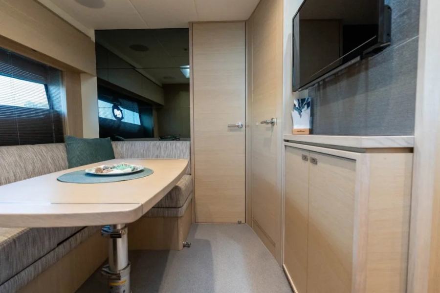 Princess V40 (12.98 m, 2021) à vendre à La Valette, Malte (20)
