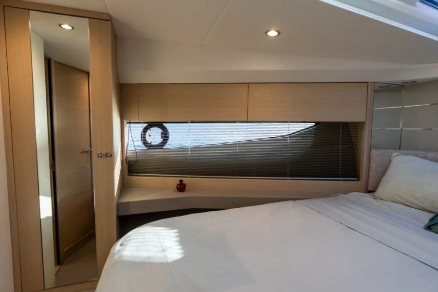 Princess V40 (12.98 m, 2021) à vendre à La Valette, Malte (27)