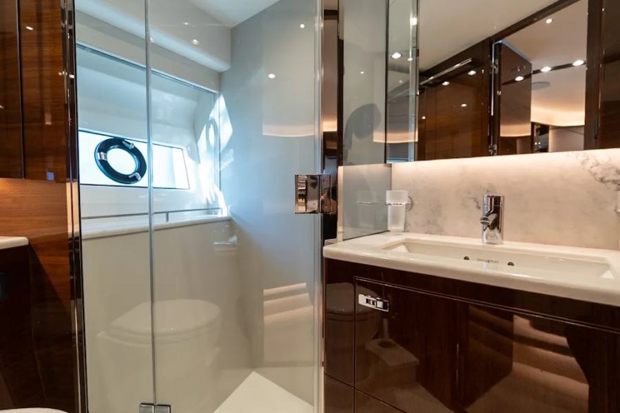 Princess S78 (24.66 m, 2021) for Sale in France (31)