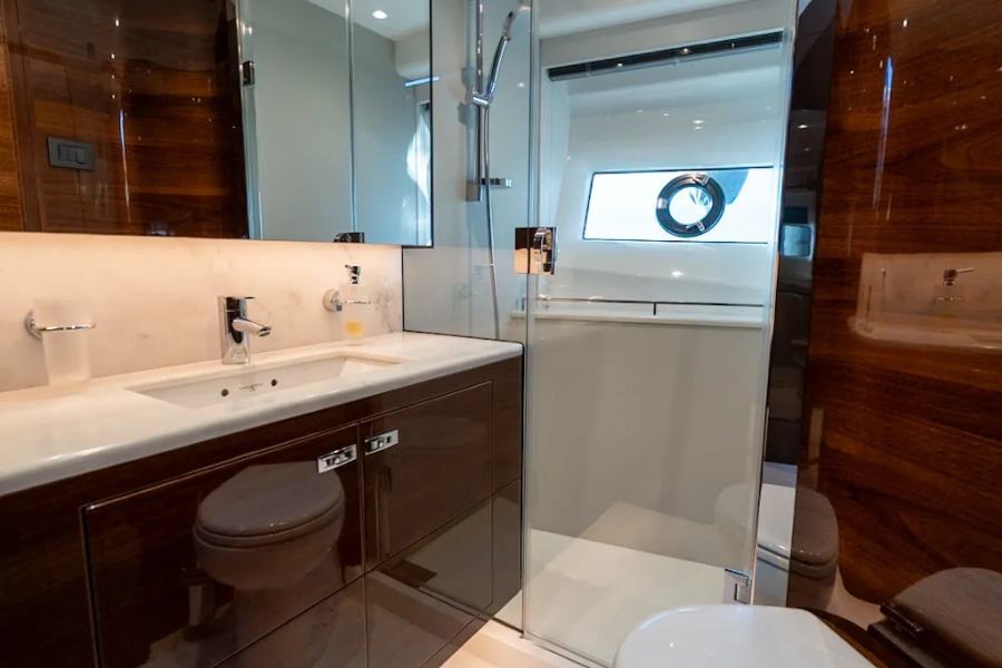 Princess S78 (24.66 m, 2021) for Sale in France (33)