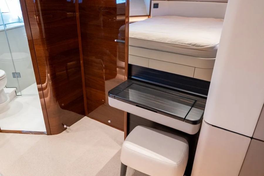 Princess S78 (24.66 m, 2021) for Sale in France (35)