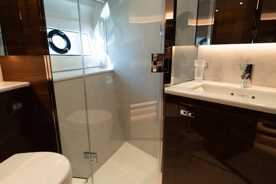 Princess S78 (24.66 m, 2021) for Sale in France (37)
