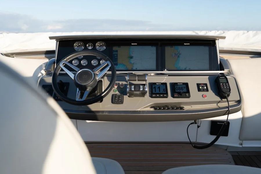 Princess S78 (24.66 m, 2021) for Sale in France (44)