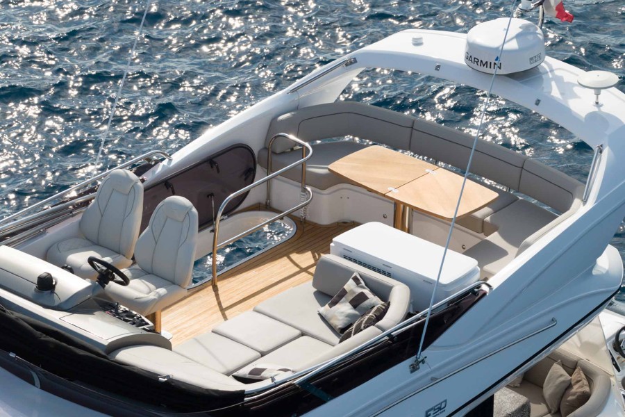 Princess F50 (15.7 m, 2023) à vendre en France (10)