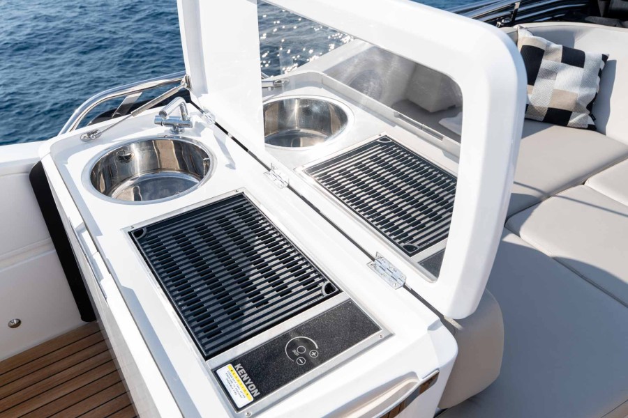Princess F50 (15.7 m, 2023) à vendre en France (14)
