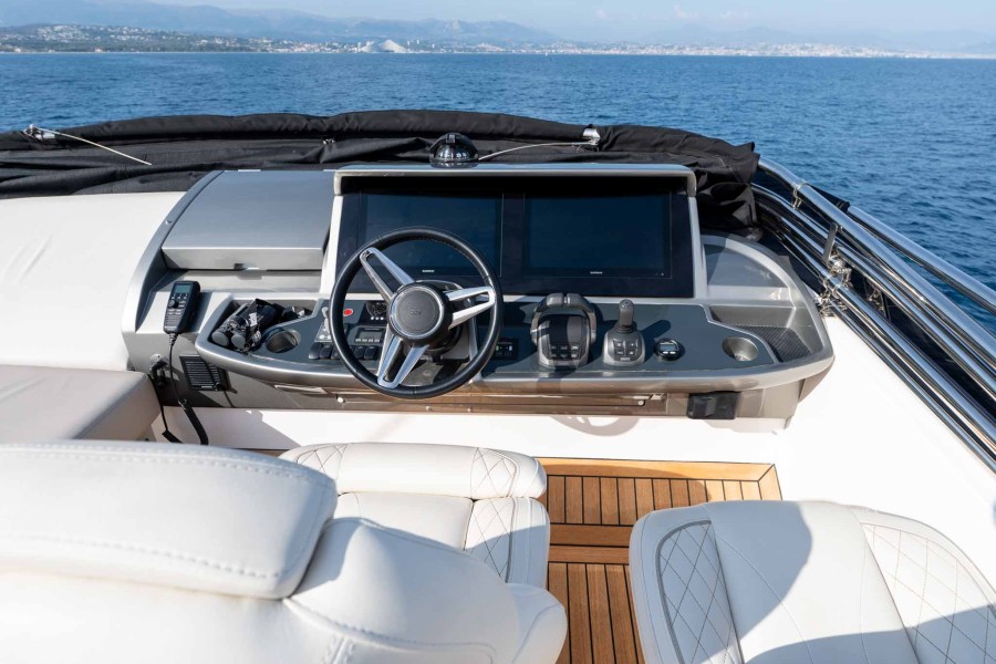 Princess F50 (15.7 m, 2023) à vendre en France (16)