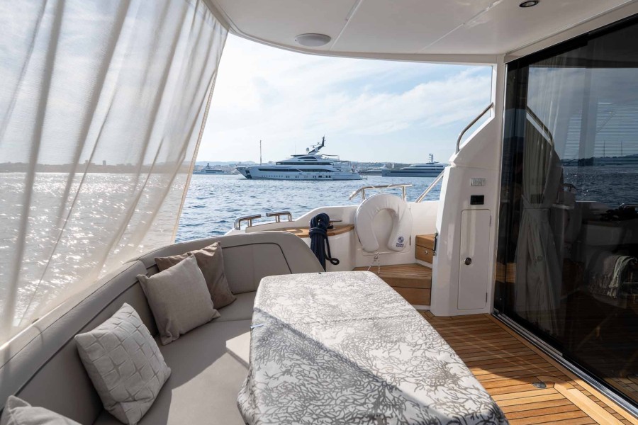 Princess F50 (15.7 m, 2023) à vendre en France (17)