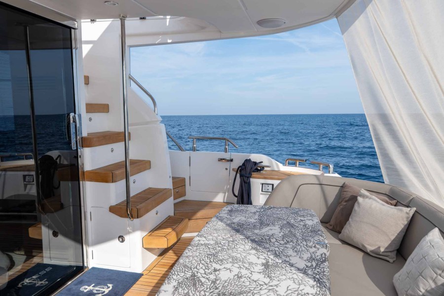 Princess F50 (15.7 m, 2023) à vendre en France (18)