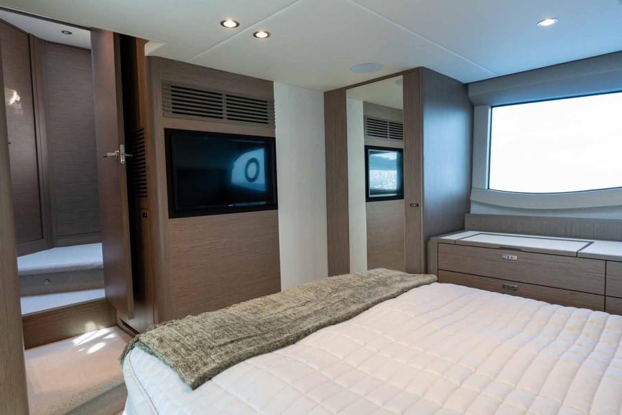 Princess F50 (15.7 m, 2023) à vendre en France (31)