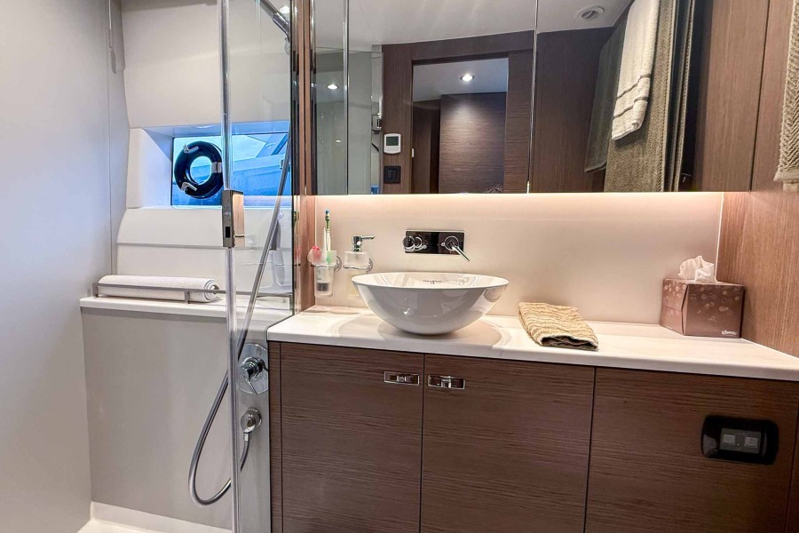 Princess F50 (15.7 m, 2023) à vendre en France (34)
