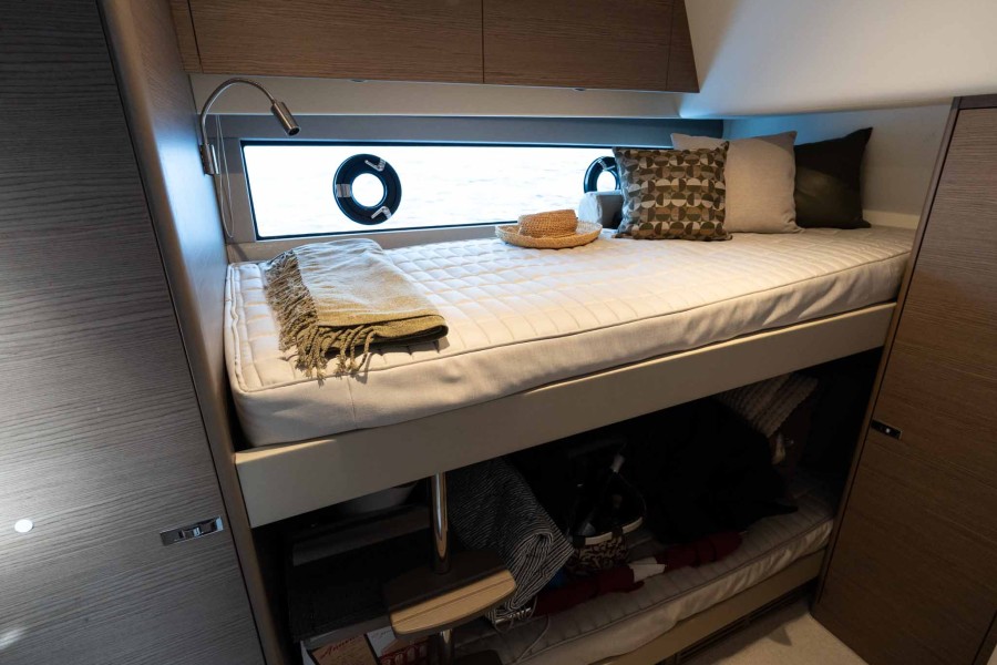 Princess F50 (15.7 m, 2023) à vendre en France (37)