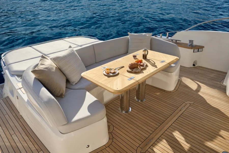 Princess V65 (20.32 m, New) for Sale (11)