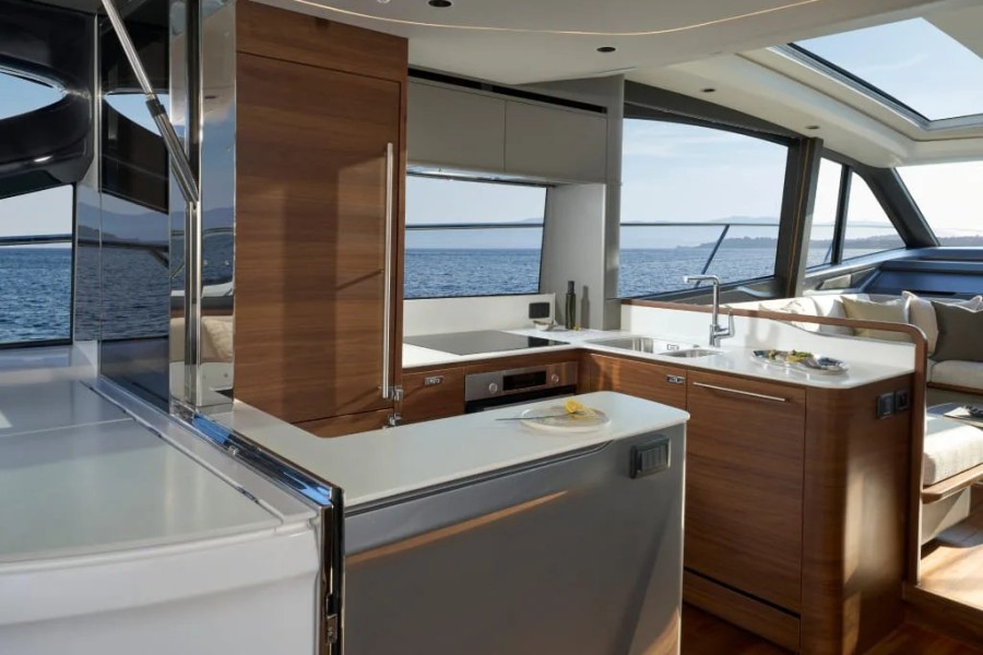 Princess V65 (20.32 m, New) for Sale (15)