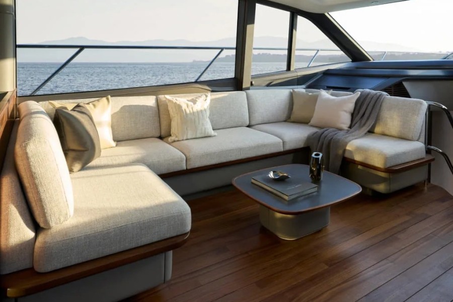 Princess V65 (20.32 m, New) for Sale (17)