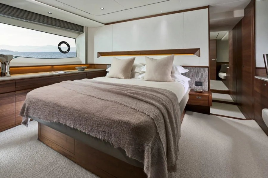Princess V65 (20.32 m, New) for Sale (18)