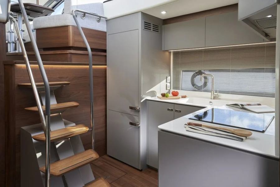 Princess V50 (15.49 m, New) for Sale (17)