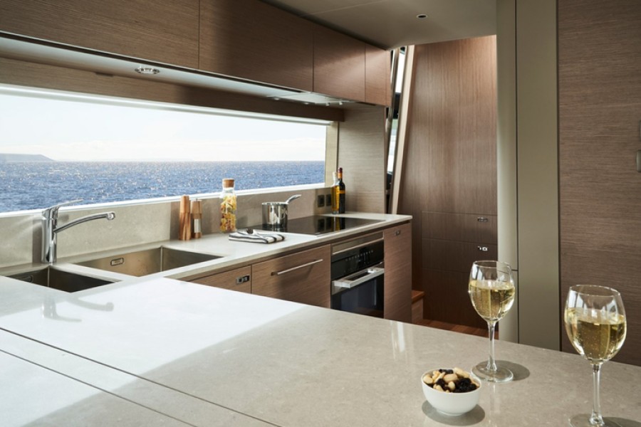 Princess Y85 (26.2 m, New) for Sale (17)