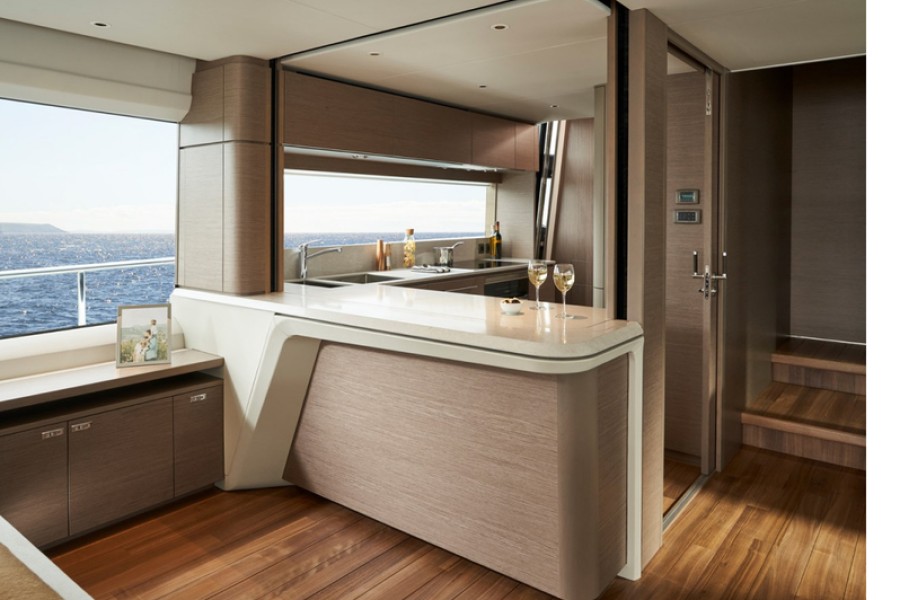 Princess Y85 (26.2 m, New) for Sale (18)