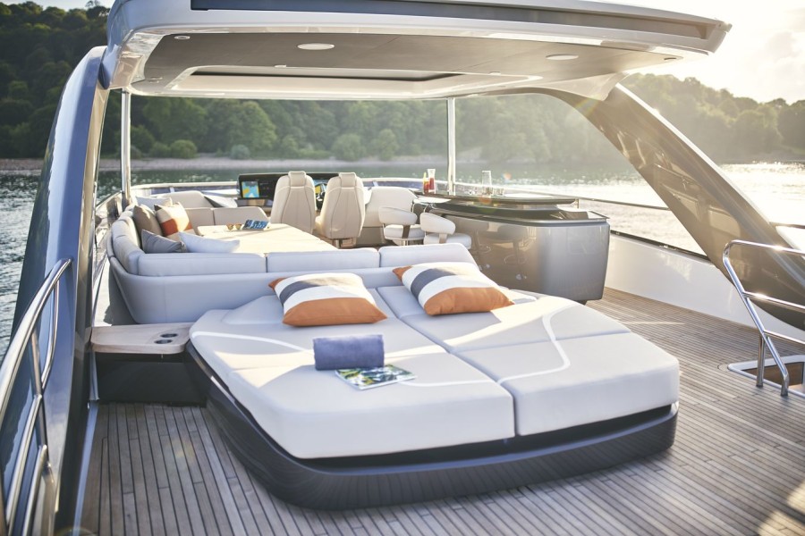 Princess Y85 (26.2 m, New) for Sale (31)