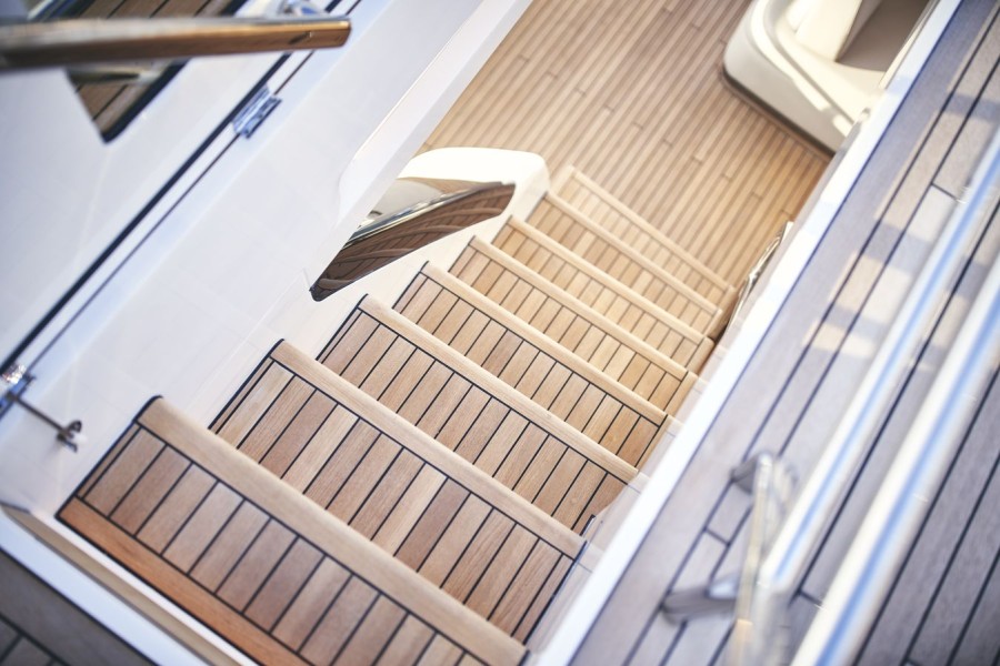 Princess Y85 (26.2 m, New) for Sale (35)