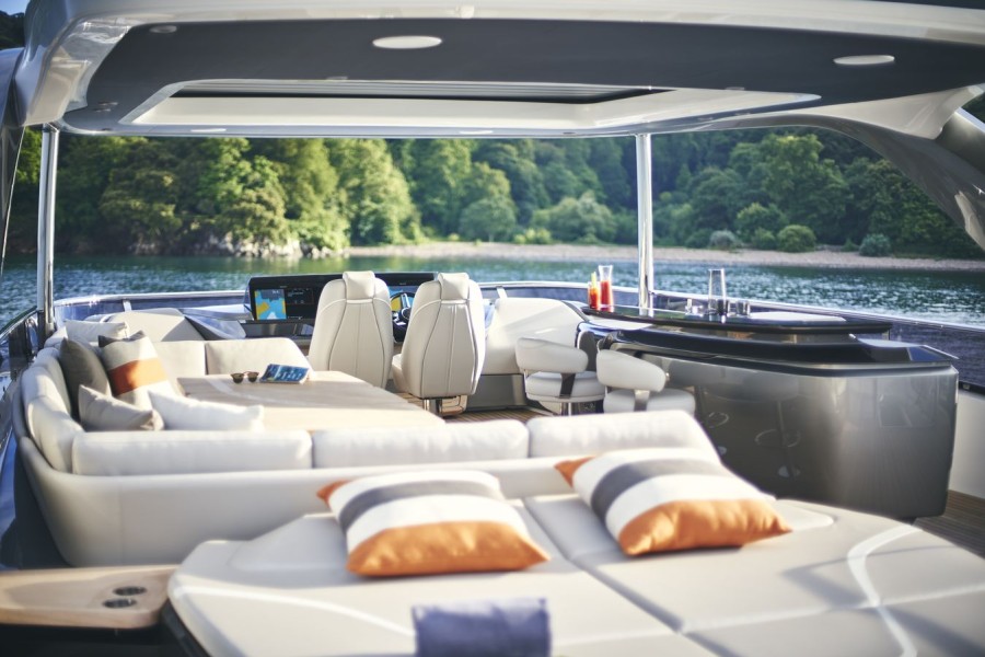 Princess Y85 (26.2 m, New) for Sale (37)