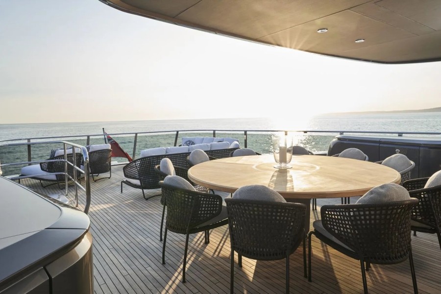 Princess X95 (29.11 m, New) for Sale (8)