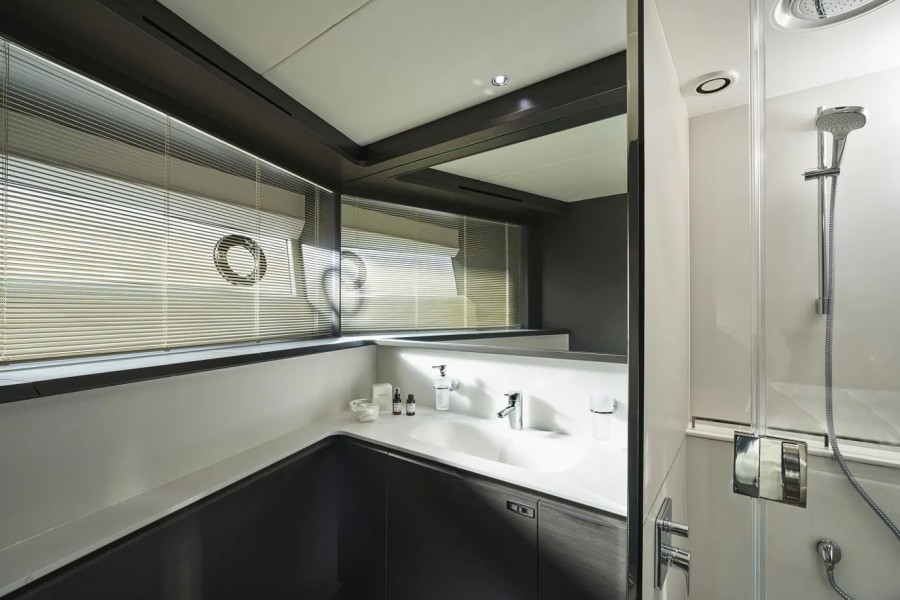 Princess X95 (29.11 m, New) for Sale (41)