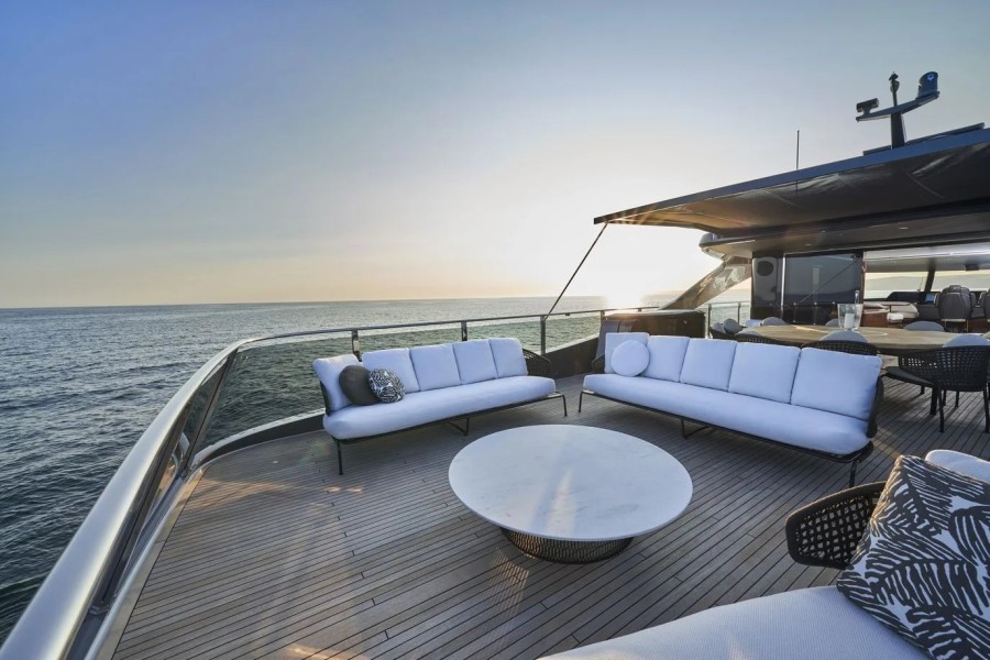 Princess X95 (29.11 m, New) for Sale (45)