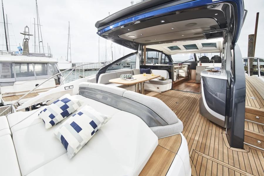 Princess V55 (17.81 m, Neuf) à vendre (7)