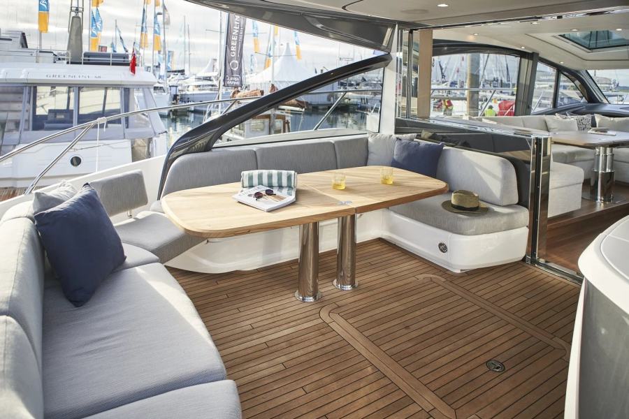 Princess V55 (17.81 m, Neuf) à vendre (8)