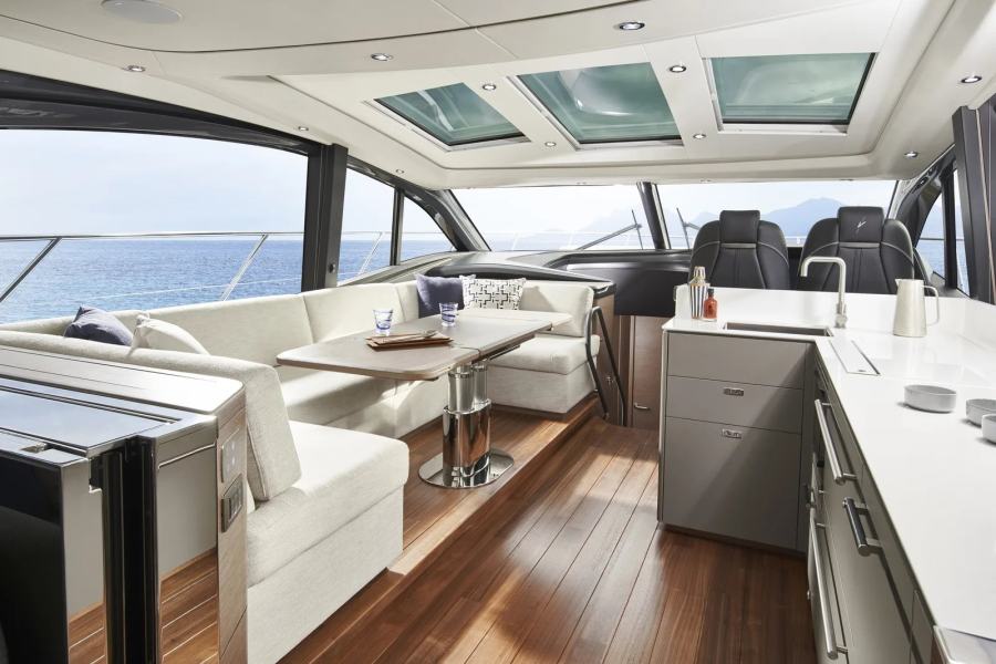 Princess V55 (17.81 m, Neuf) à vendre (9)