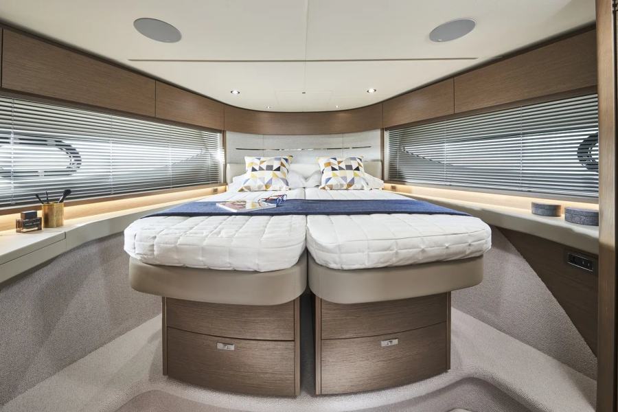 Princess V55 (17.81 m, Neuf) à vendre (16)