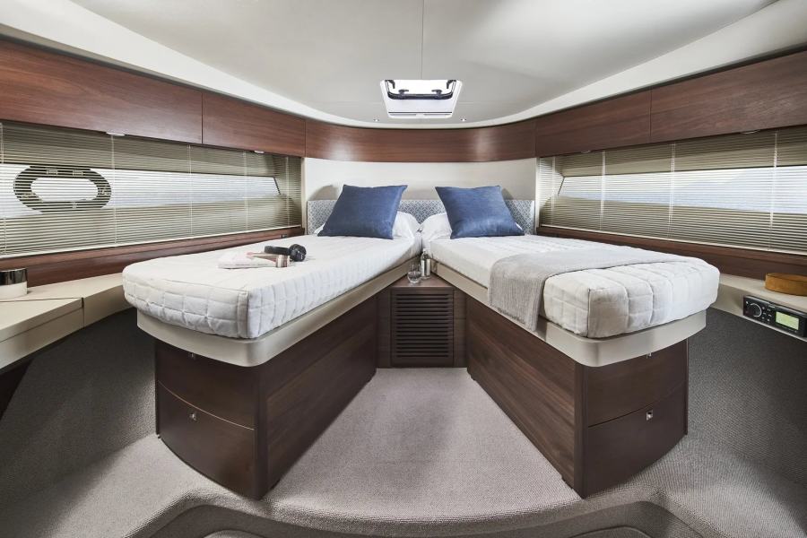 Princess F50 (15.56 m, Neuf) à vendre (17)