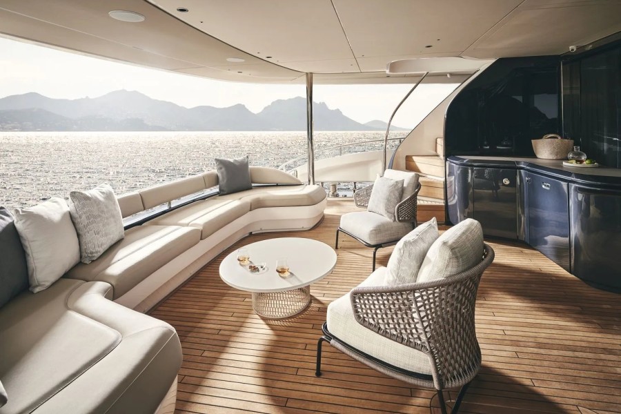 Princess Y95 (29.1 m, Neuf) à vendre (6)