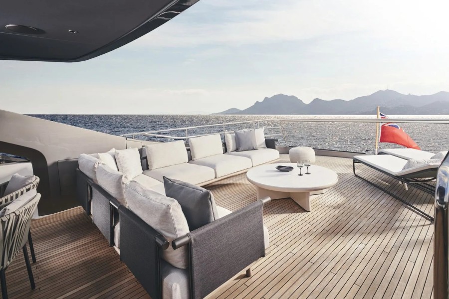 Princess Y95 (29.1 m, Neuf) à vendre (17)