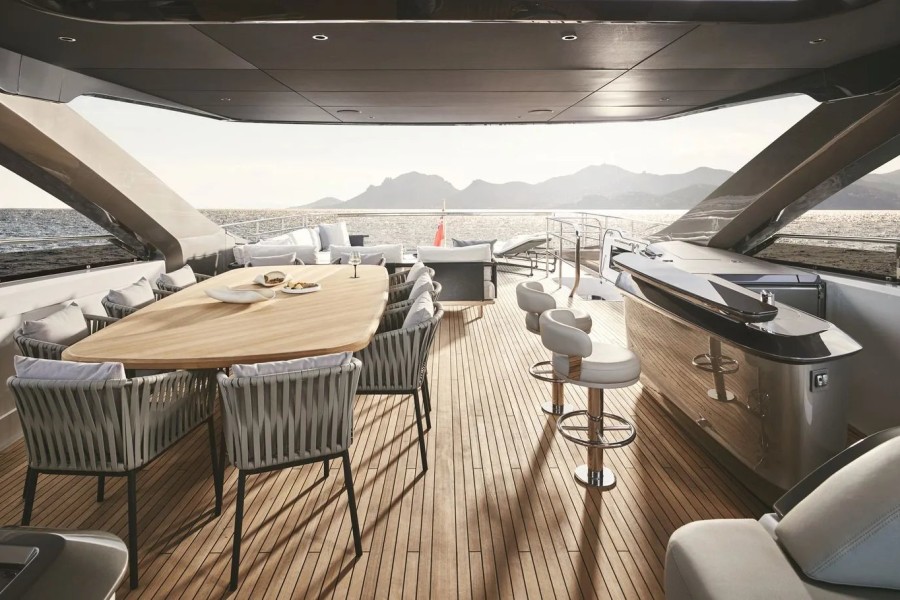 Princess Y95 (29.1 m, Neuf) à vendre (18)