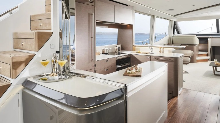 Princess Y72 (22.8 m, Neuf) à vendre (4)