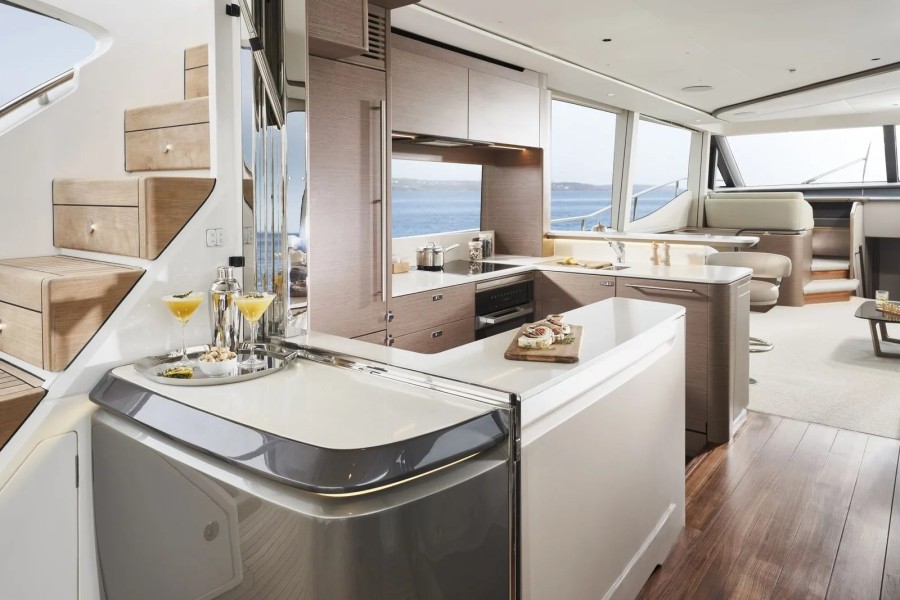 Princess Y72 (22.8 m, Neuf) à vendre (4)