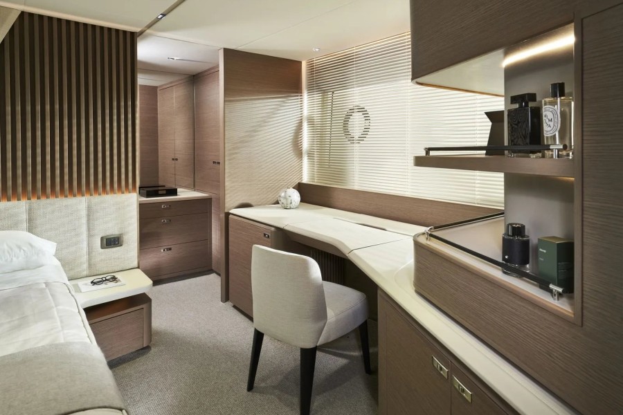Princess Y72 (22.8 m, Neuf) à vendre (15)