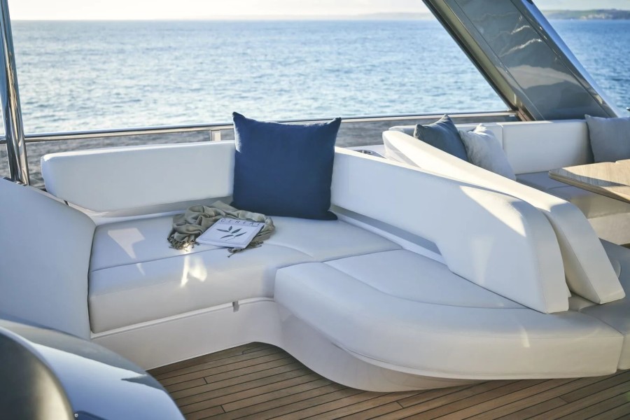 Princess Y72 (22.8 m, Neuf) à vendre (21)