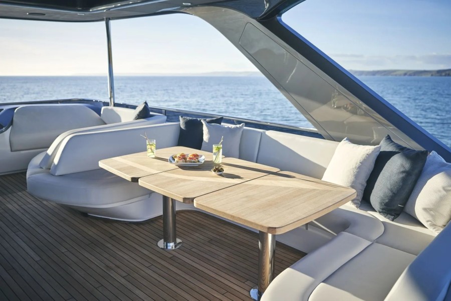 Princess Y72 (22.8 m, Neuf) à vendre (23)