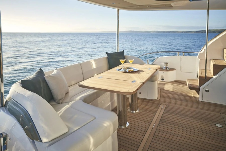 Princess Y72 (22.8 m, Neuf) à vendre (26)