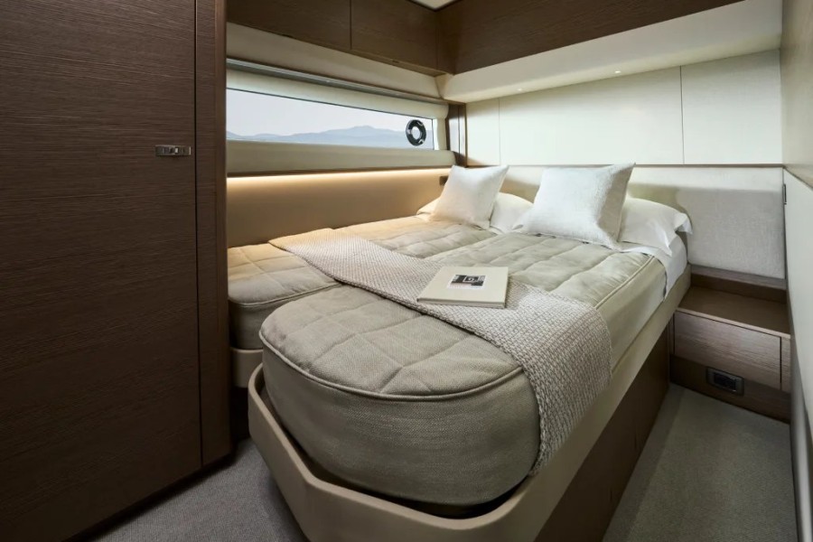 Princess F58 (18.2 m, New) for Sale (18)