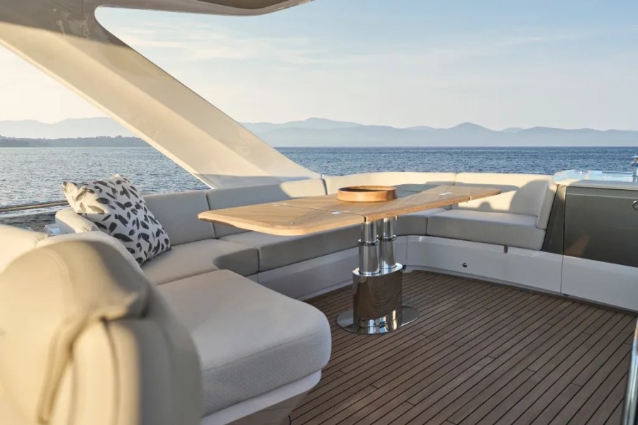 Princess F58 (18.2 m, New) for Sale (24)